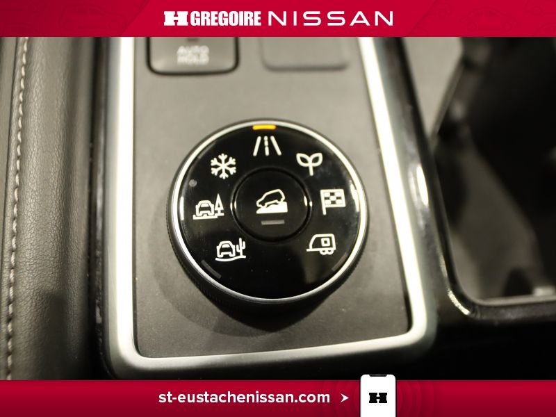 2024 Nissan Pathfinder Black Laval - photo #33