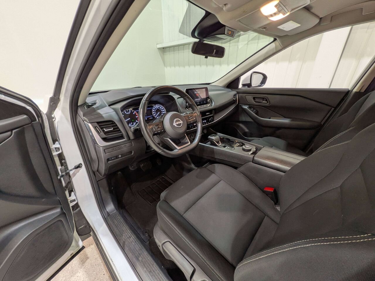 2024 Nissan Rogue AWD S White Val-David - photo #9