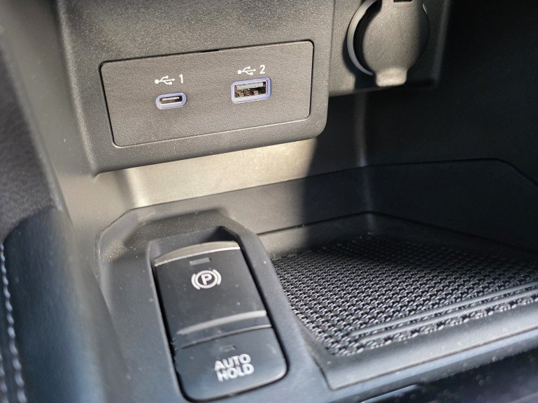 Nissan Kicks SR 2021 Gris Mont-Laurier - photo #29