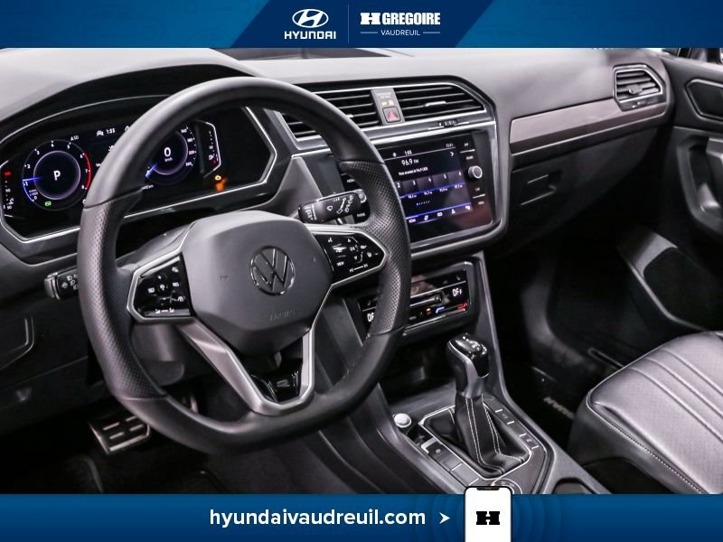 Volkswagen Tiguan YW24 | R-Line Black Edition , Toit , Cuir , LE R-LINE LE 2022 Noir Laval - photo #15