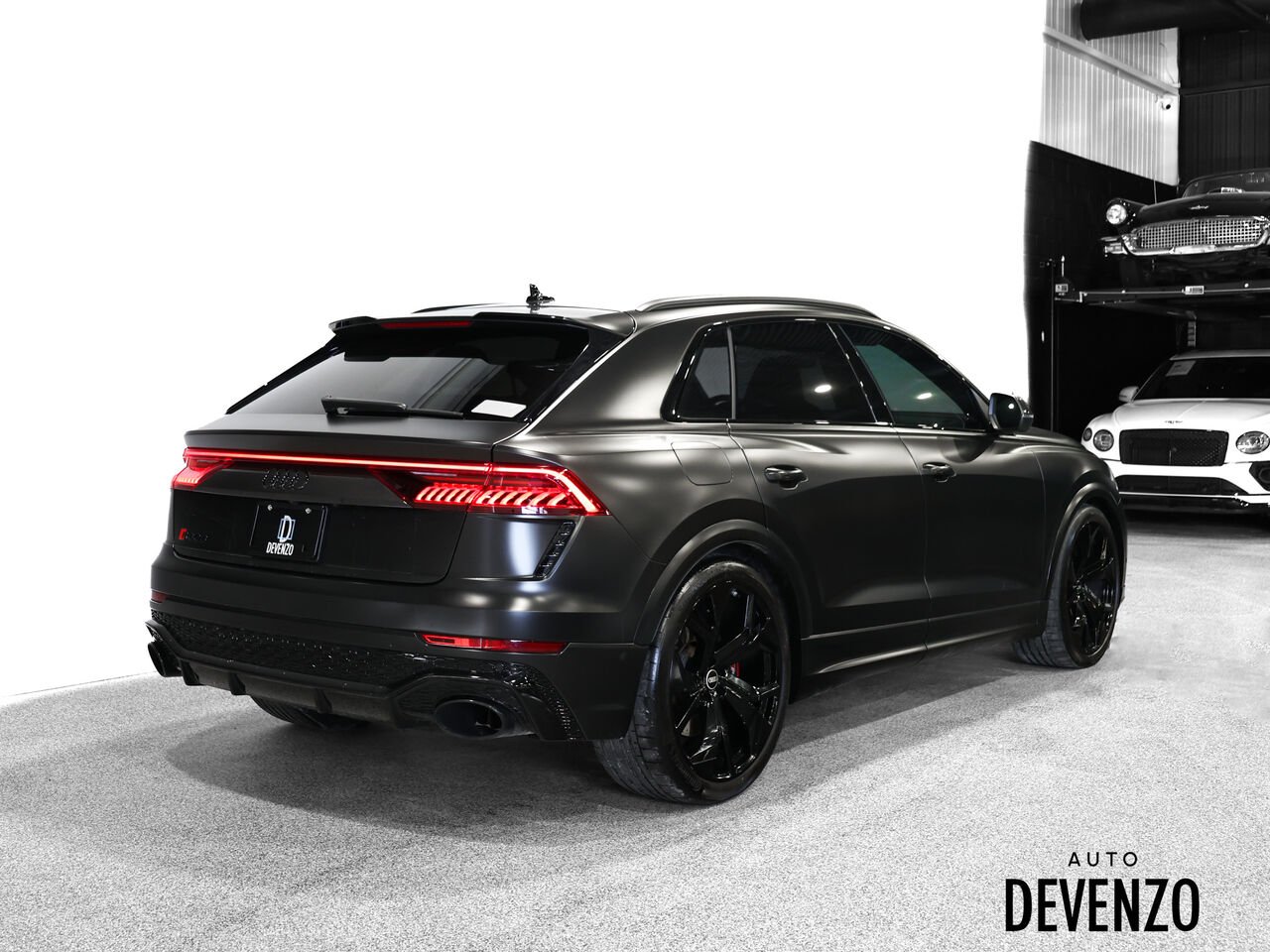2023 Audi RS Q8 Black Saint-Eustache - photo #3