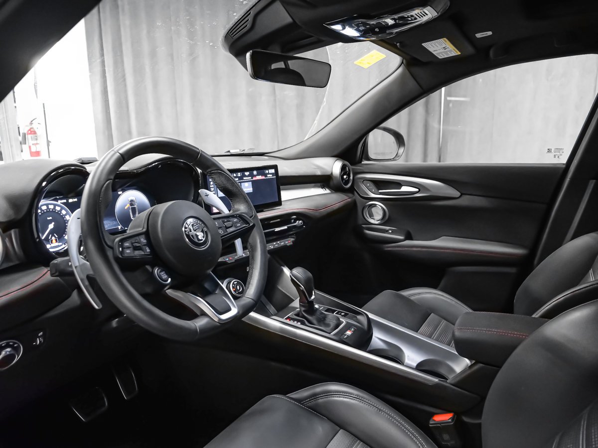 Alfa Romeo TONALE PHEV TRIBUTO 2025 Rouge Montréal - photo #1