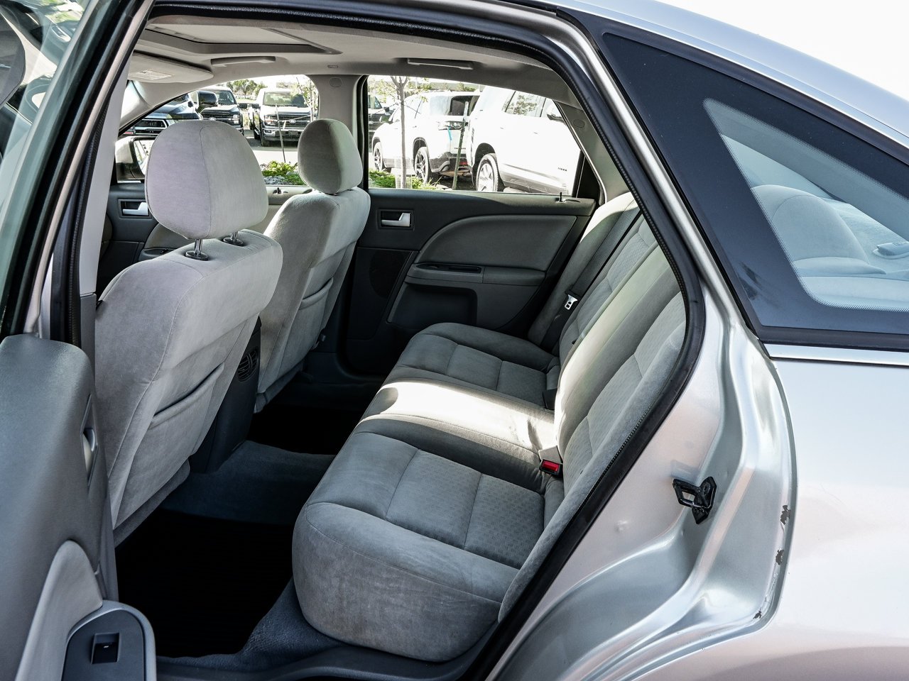 2006 Ford Five Hundred 4dr Sdn SEL AWD Grey Sherwood Park - photo #30