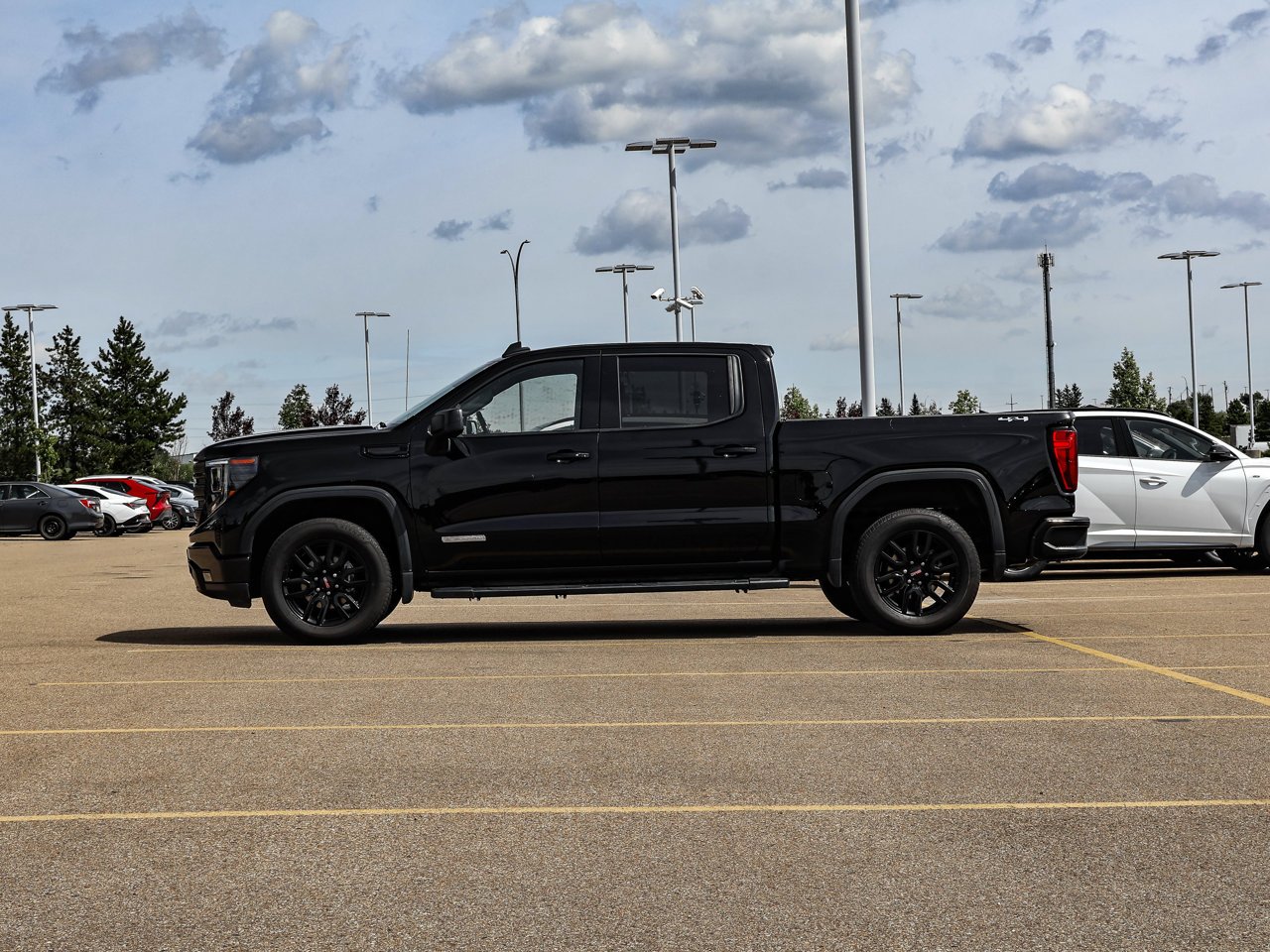 2024 GMC Sierra 1500 4WD Crew Cab 147 Elevation Black Sherwood Park - photo #4
