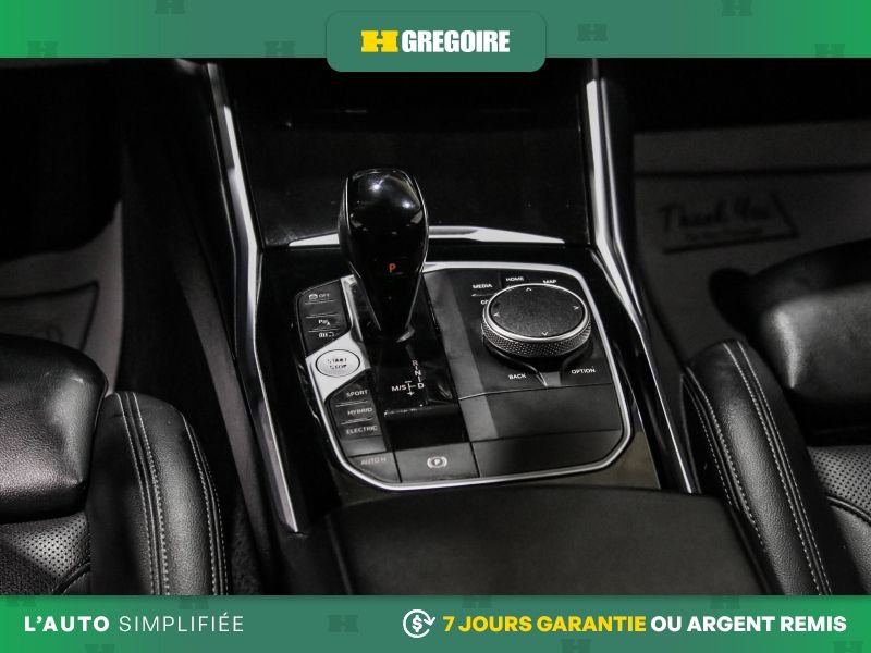 BMW 330 729903 | 330e HYB PLUT IN AUTO A/C CUIR TOIT NAV GR ELECT M 2022 Blanc Laval - photo #24