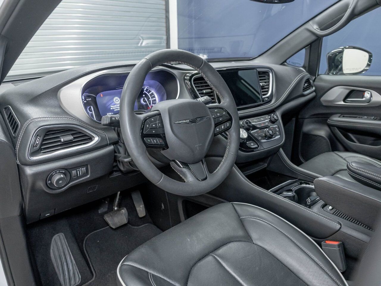 Chrysler Pacifica Hybrid SELECT PREMIUM S *TOIT* NAV CUIR SIÈGES VENTIL 2024 Blanc Saint-Jérôme - photo #1