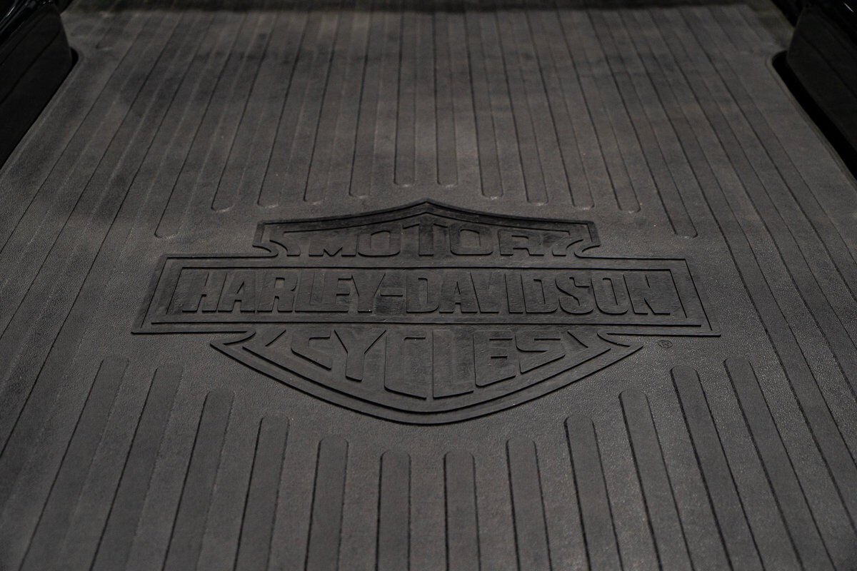 Ford F-150 Harley Davidson Edition In Delivery Packaging 2000 Noir Montréal - photo #30