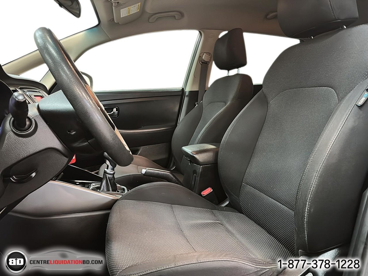 Kia Rondo LX familiale 4 portes BM | A8559 2015 Gris Granby - photo #12