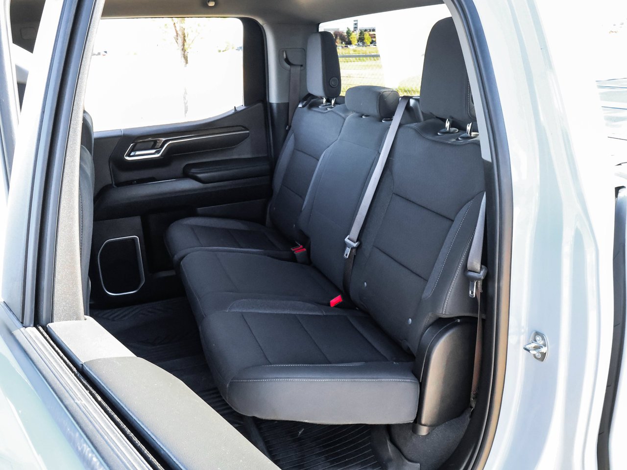 2024 Chevrolet Silverado 1500 4WD Crew Cab 147 RST Grey Sherwood Park - photo #15
