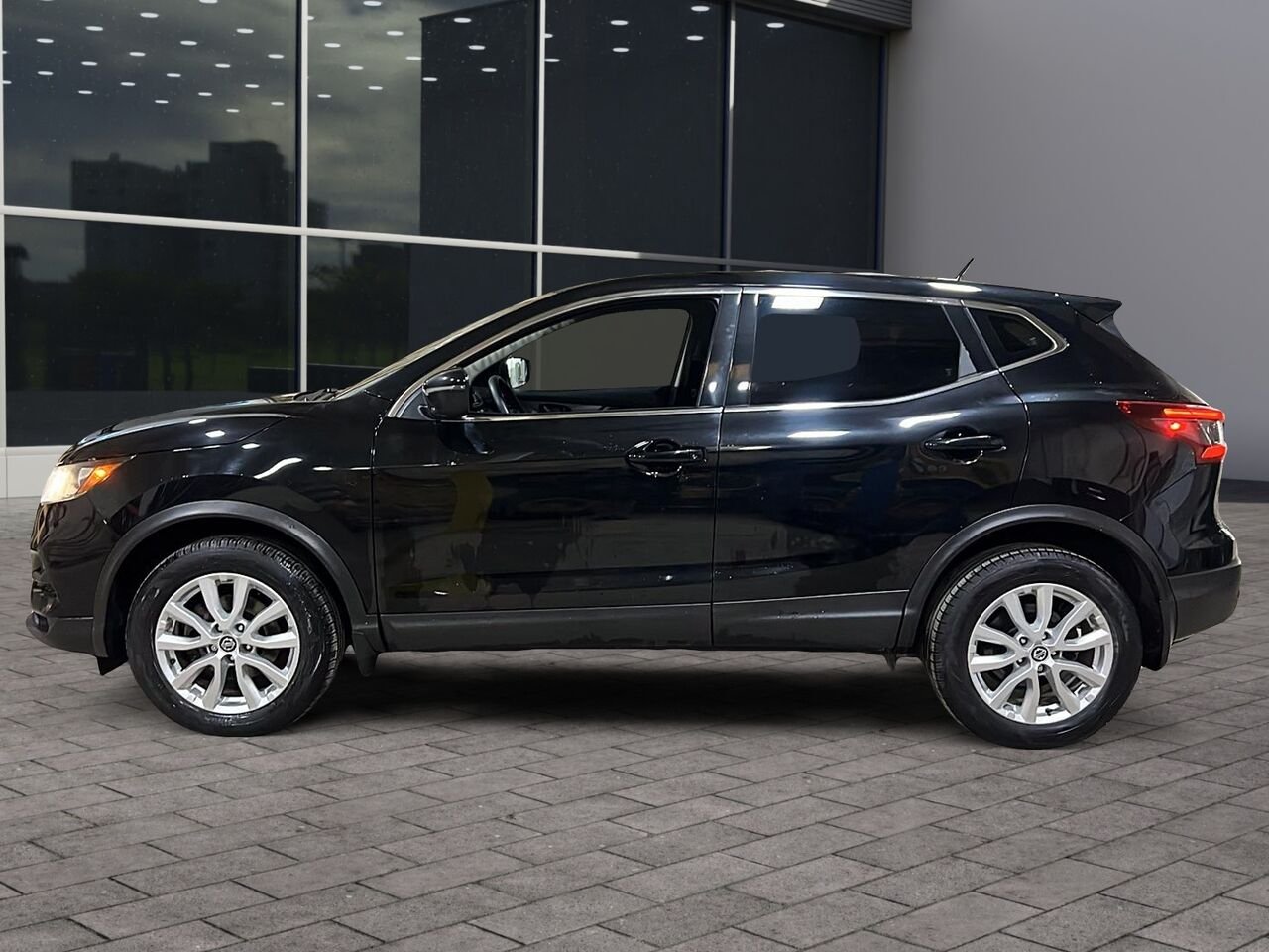 Nissan Qashqai S 2021 Noir Québec - photo #4