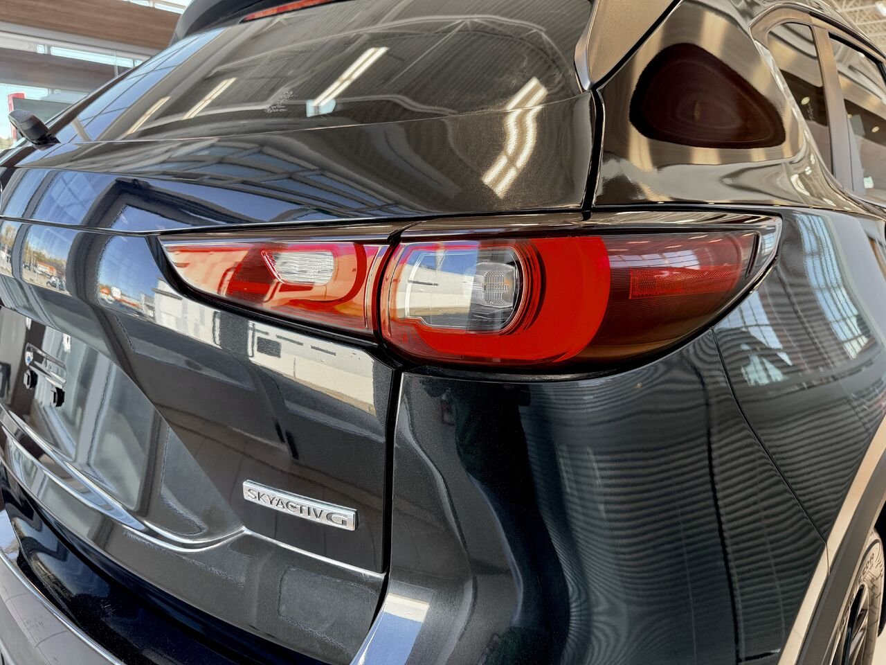 2022 Mazda CX-5 Black Notre-Dame-des-Prairies - photo #9