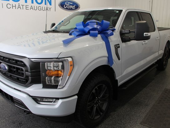 Ford F-150 XLT cabine SuperCrew 4RM caisse de 6,5 pi 2022 Blanc