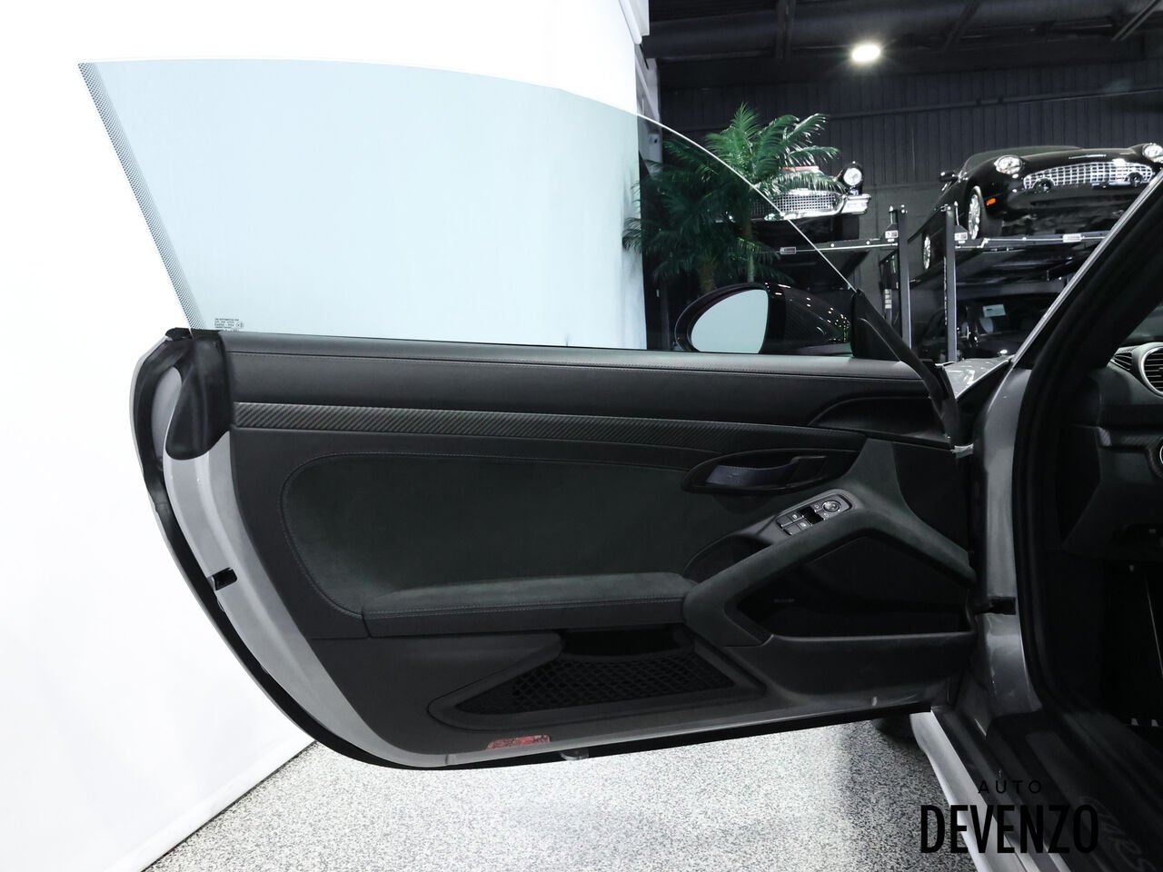 Porsche 718 Cayman GT4 RS Weissach Package 2025 Gris Saint-Eustache - photo #14