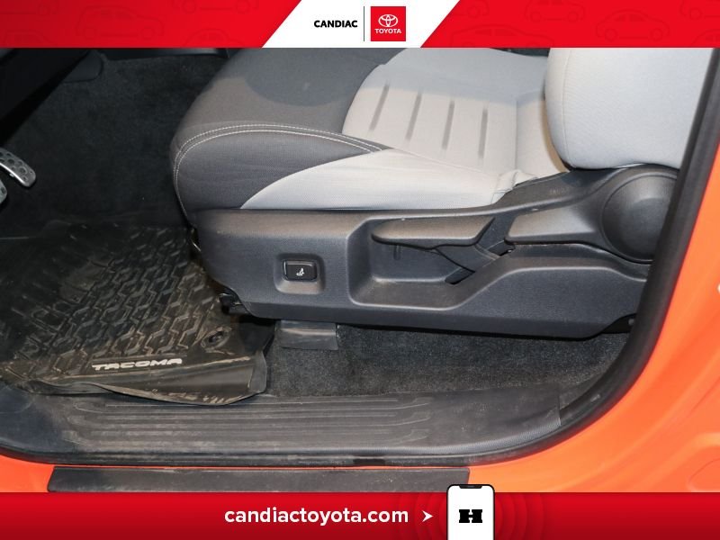 2024 Toyota Tacoma Orange Blainville - photo #29