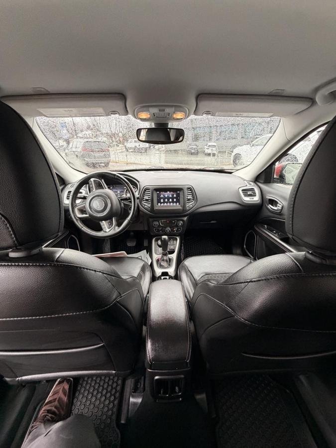 2018 Jeep Compass Red Lac Mégantic - photo #10