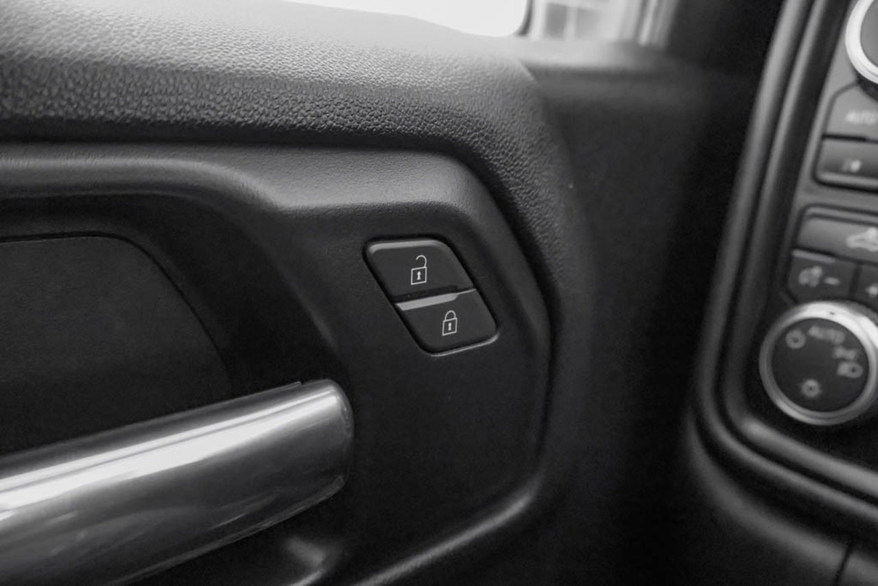 2024 GMC Sierra 1500 4WD Crew Cab 147 Pro White Sherwood Park - photo #16