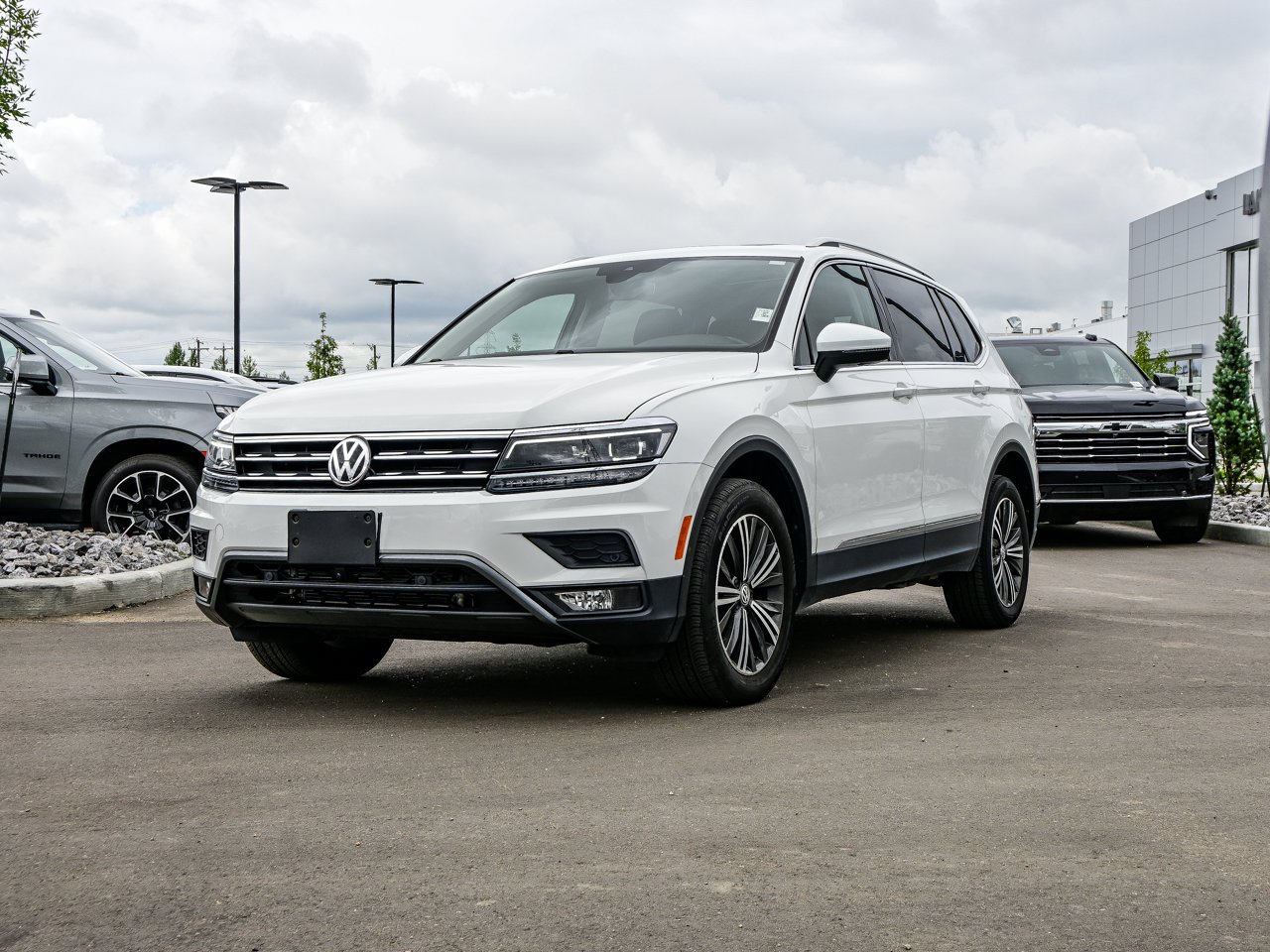 2018 Volkswagen Tiguan Highline 4MOTION White Sherwood Park - photo #3