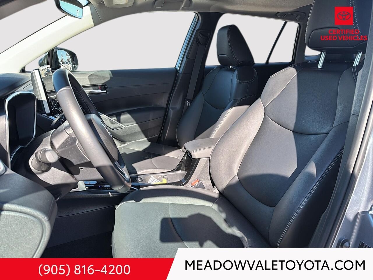 2024 Toyota Corolla Cross One owner, Clean Car Fax, Low Km's Silver Mississauga - photo #8