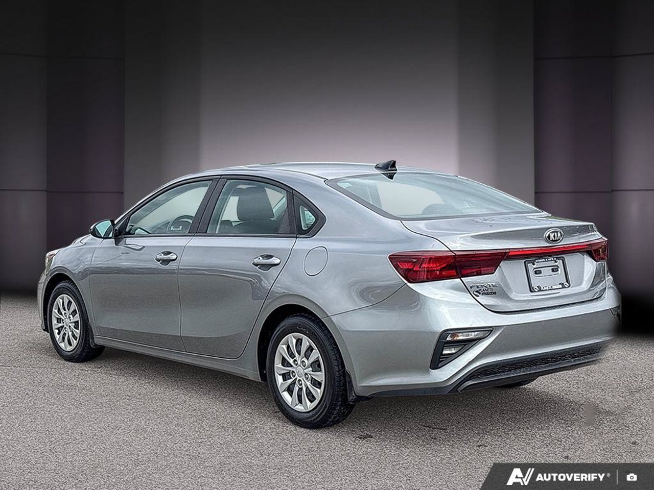 Kia Forte 3KPF24AD8ME321696 2021 Gris Mirabel - photo #2