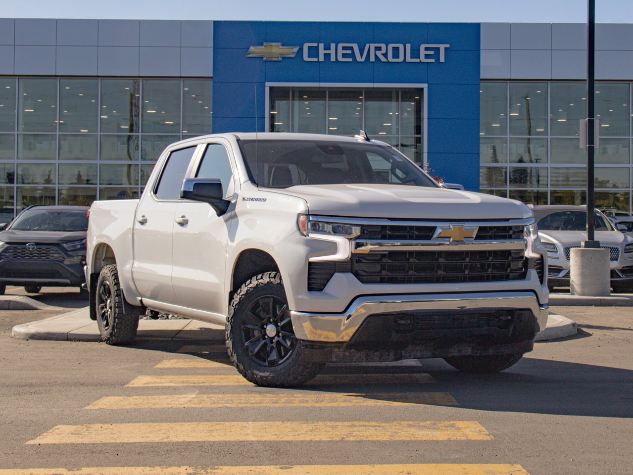 2023 Chevrolet Silverado 1500 4WD Crew Cab 147 LT White Sherwood Park - photo #1
