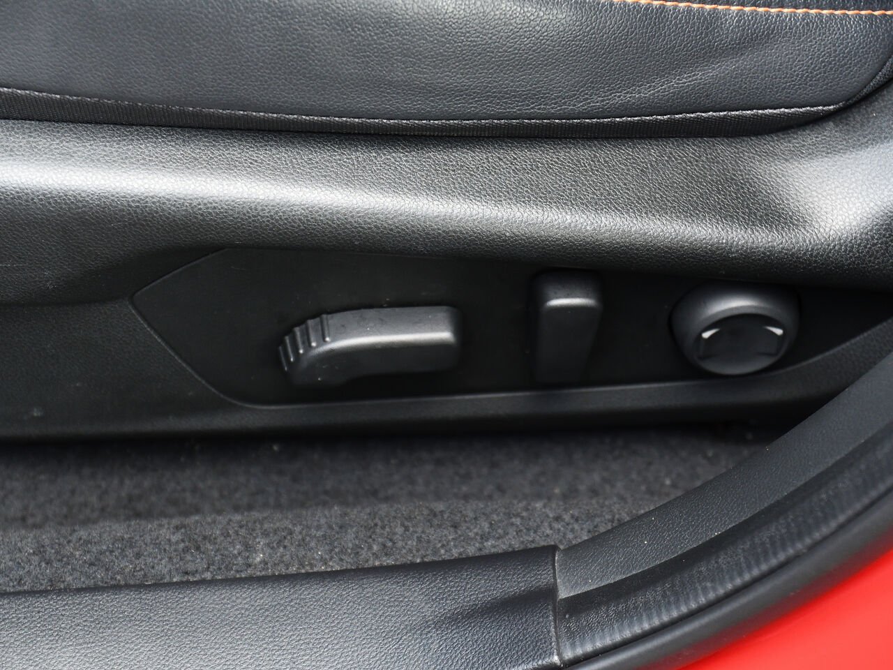 2024 Subaru Crosstrek Limited Red Saint-Hyacinthe - photo #13