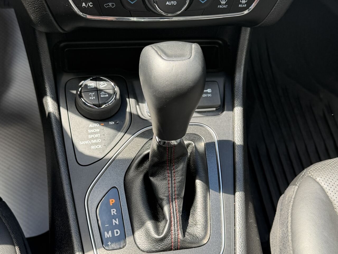 Jeep Cherokee 2021 Beige Ste-Marie - photo #21