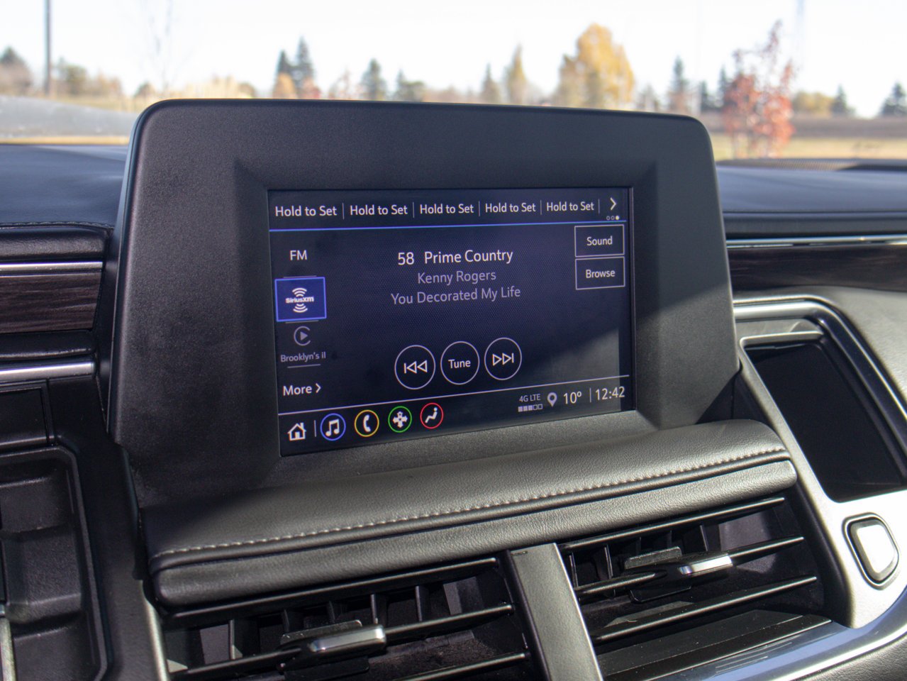 2024 Chevrolet Tahoe 4WD 4dr LS Black Sherwood Park - photo #26