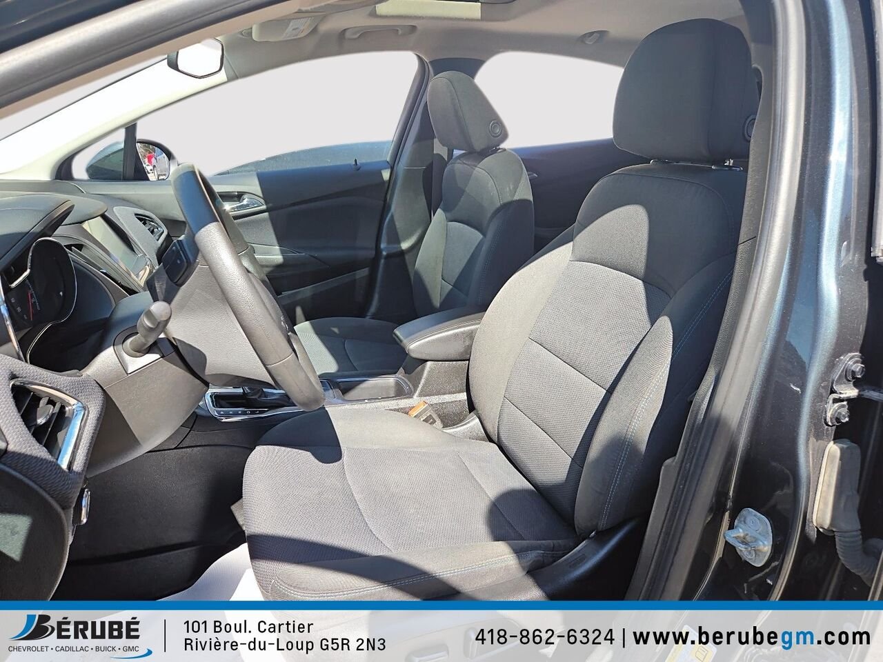 Chevrolet CRUZE Hatchback LT 2017 Gris Rivière-du-Loup - photo #3
