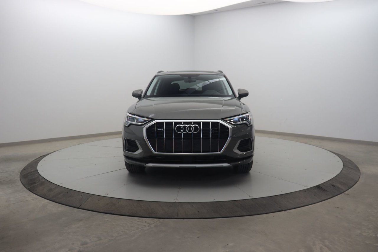 Audi Q3 2025 Argent Baie-Comeau - photo #1