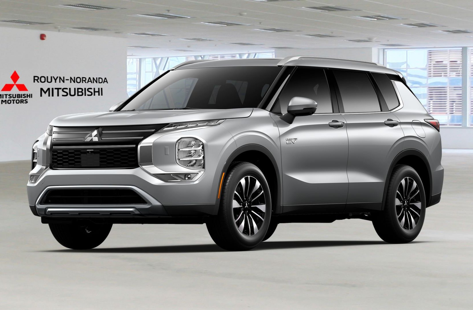 Mitsubishi Outlander PHEV LE S-AWC 2026 Argent sterling Rouyn-Noranda - photo #0