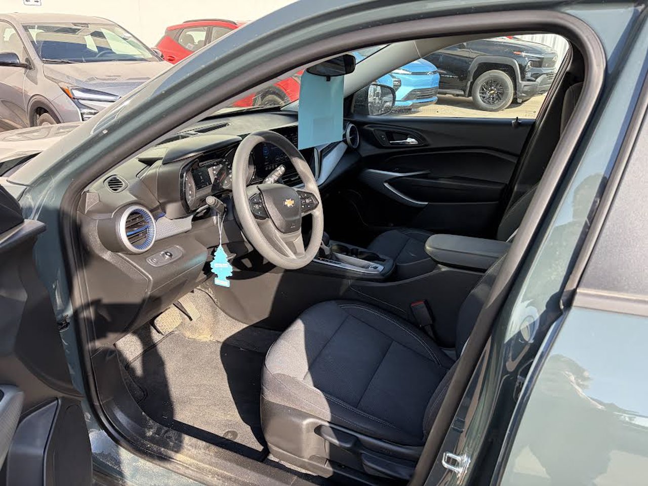 2025 Chevrolet Trax FWD 4dr LS Grey Sherwood Park - photo #6