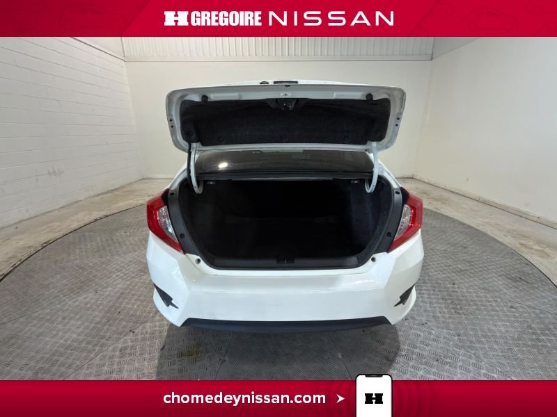 2017 Honda Civic White Laval - photo #24