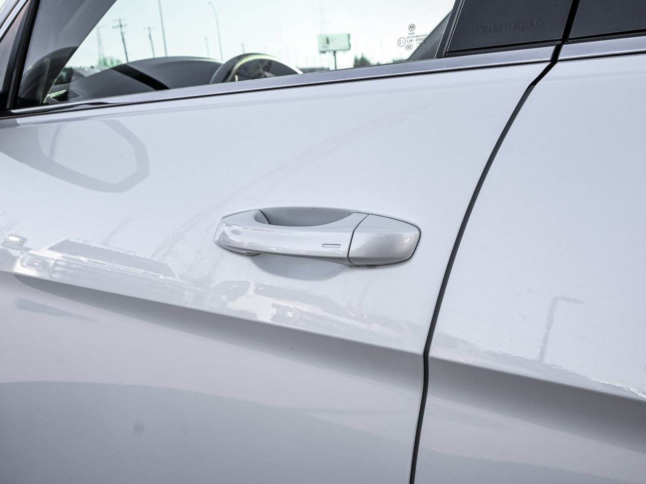 2024 Volkswagen Atlas Highline 2.0 TSI 4MOTION White Sherwood Park - photo #7