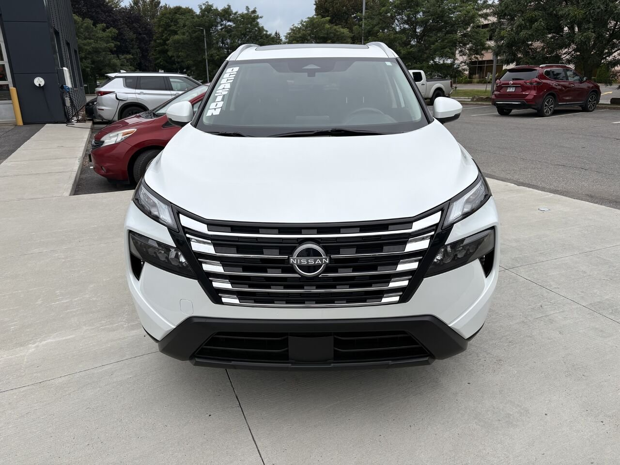 2024 Nissan Rogue SV AWD White Châteauguay - photo #5