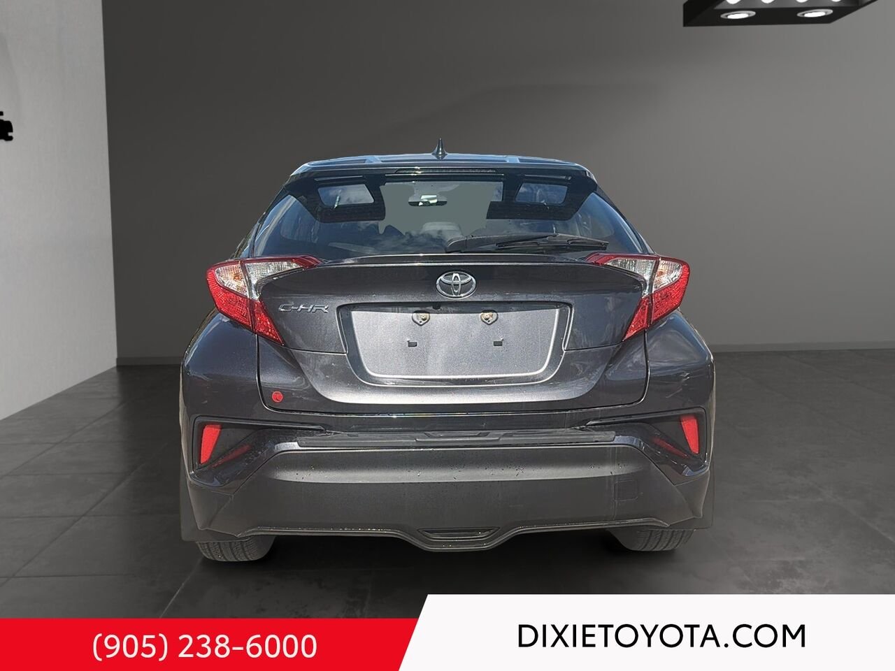 2021 Toyota C-HR XLE PREMIUM FWD / HEATED SEATS / BACK UP CAMERA / ALLOY WHEELS / CARPLAY AND ANDROID AUTO Grey Mississauga - photo #4