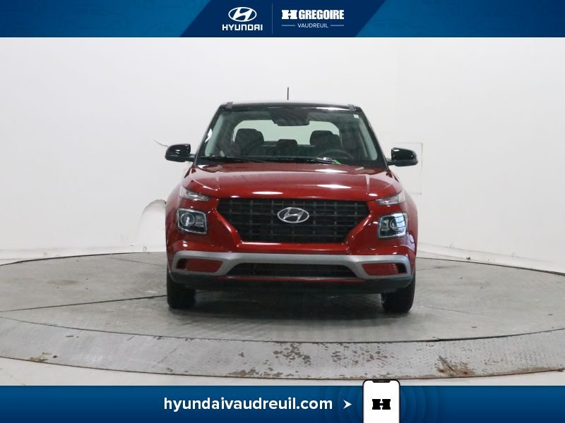 Hyundai Venue Essential IVT w/Two-Tone 2026 Rouge