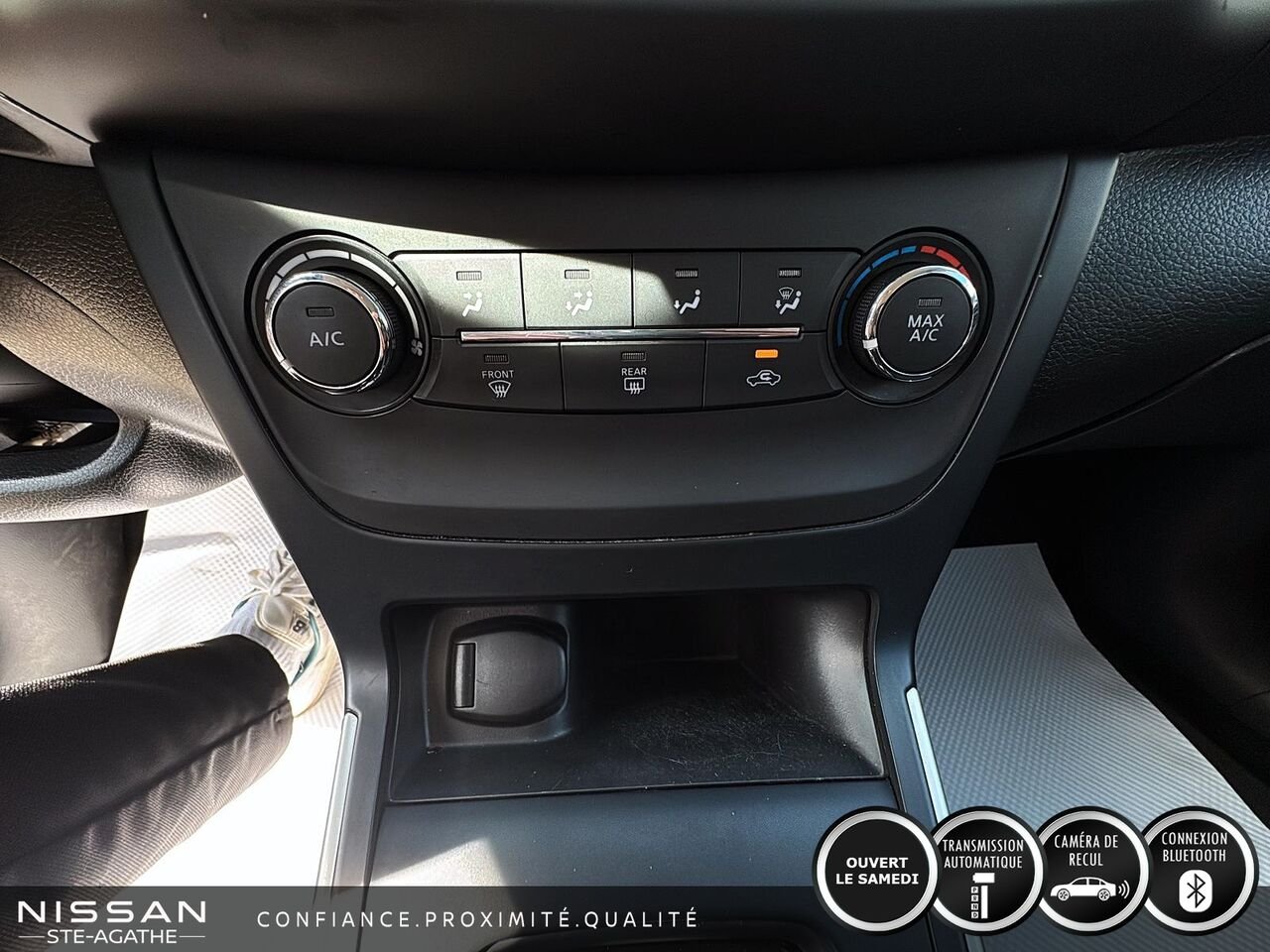 2018 Nissan Sentra Blue Ste-Agathe des Monts - photo #17