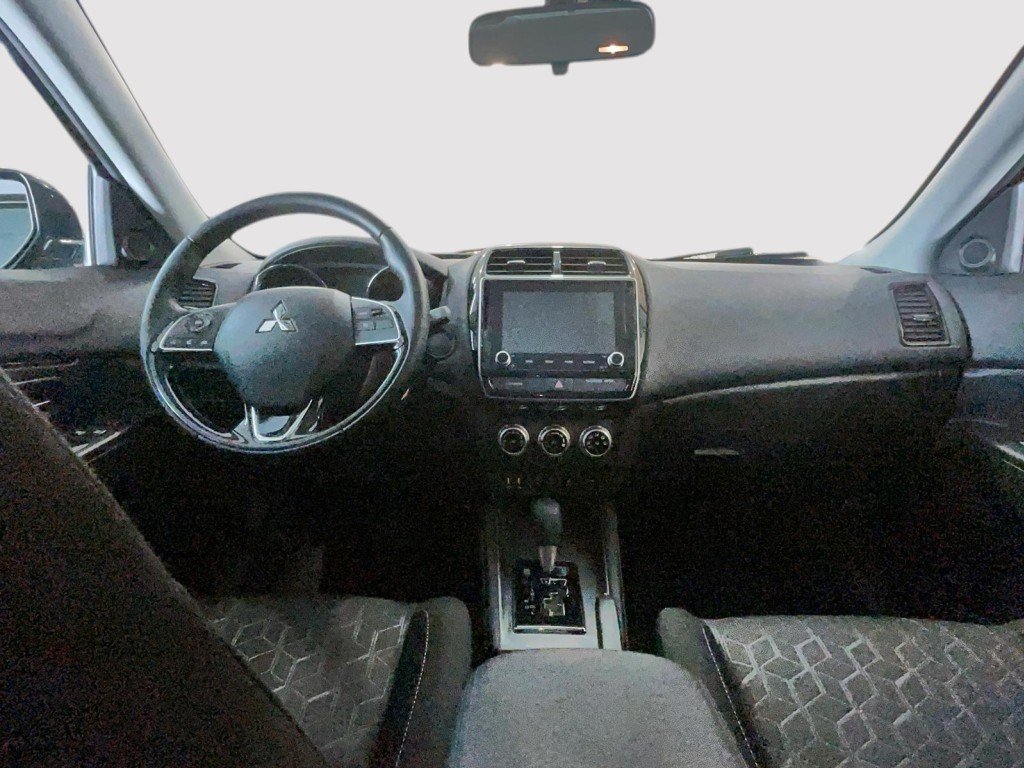 2023 Mitsubishi RVR Black Mont-Laurier - photo #12