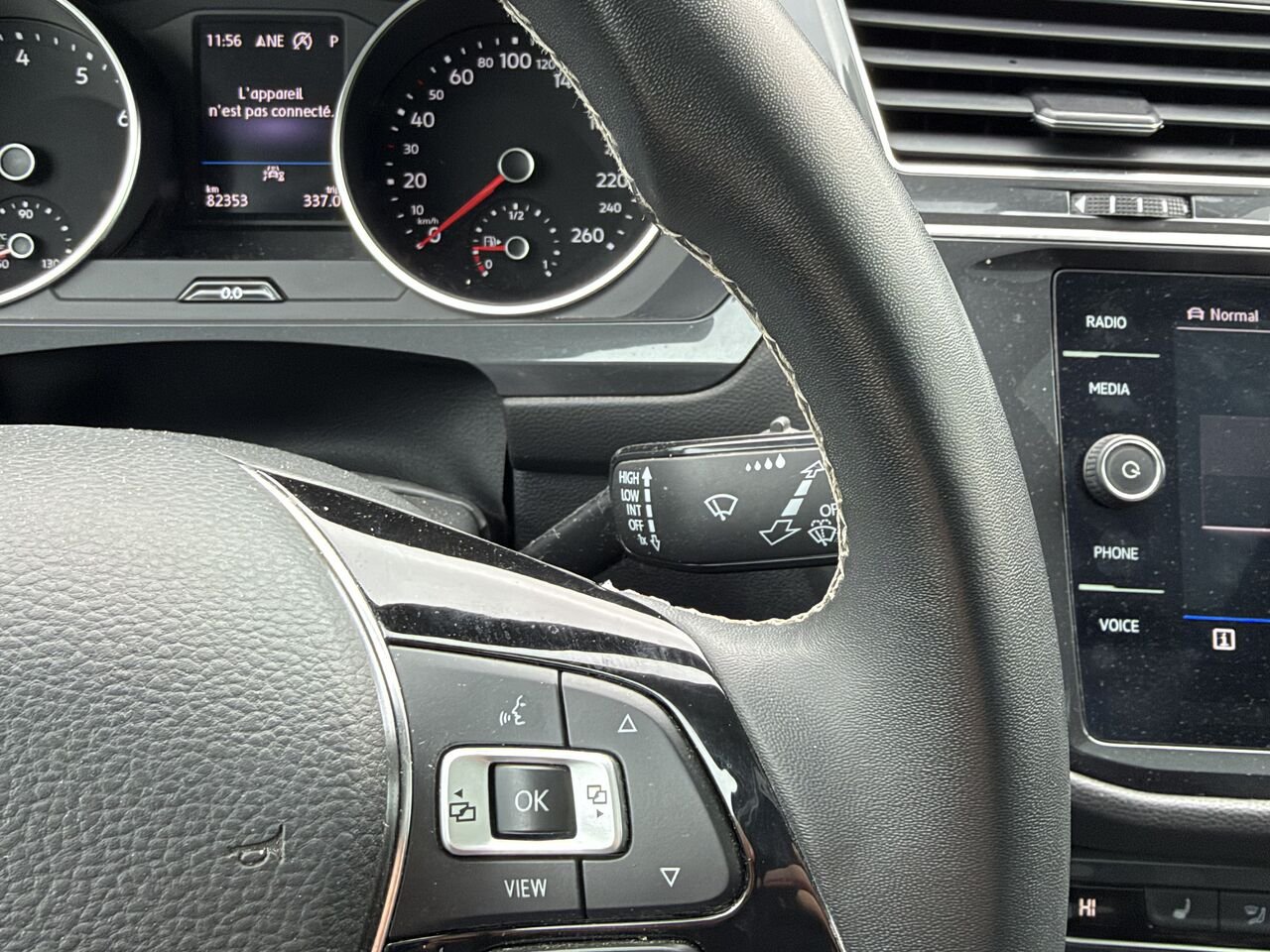 Volkswagen Tiguan jamais accidenté toit ouvrant panoramique un seul propriétaire 2021 Bleu Châteauguay - photo #17