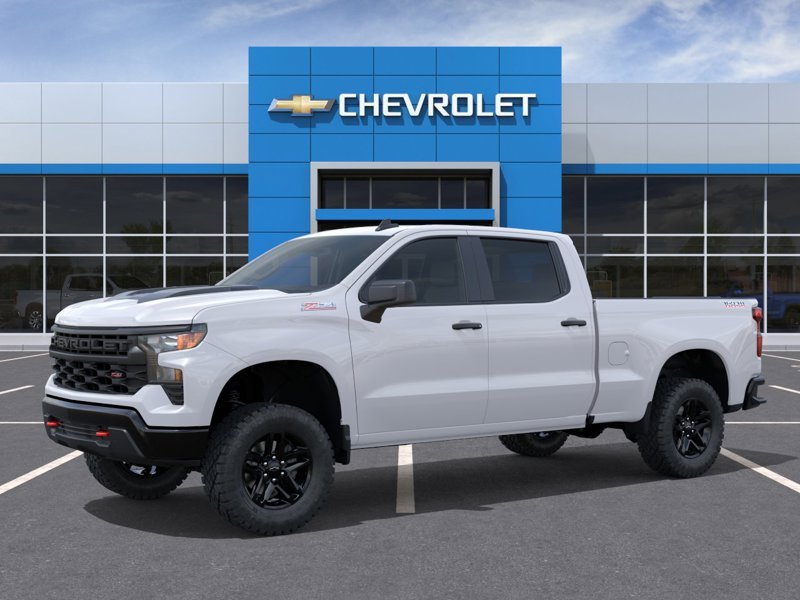 CHEVROLET Silverado 1500 K1500 SILVERADO CREW CAB CUSTOM TRAIL BOSS STD/BOX (2CX) 2026 BLANC SOMMET Rivière-du-Loup - photo #1