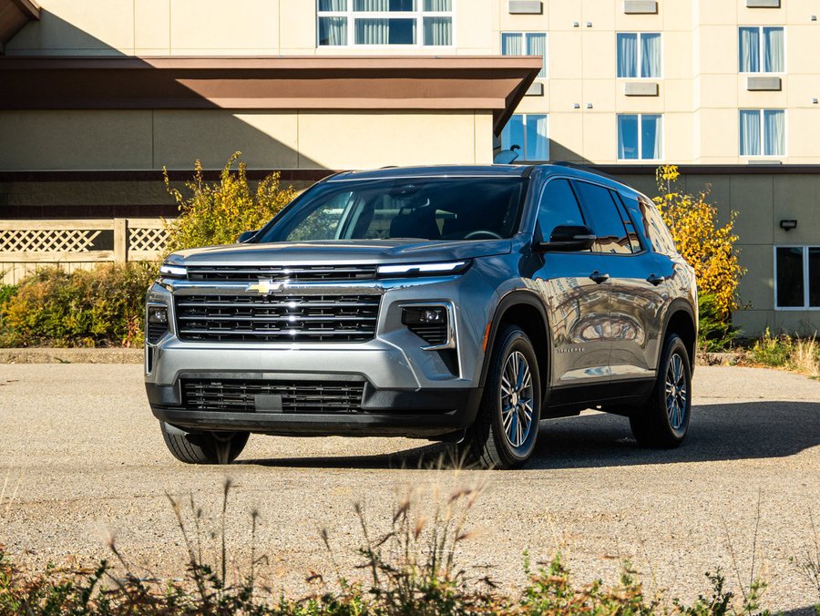 2026 Chevrolet Traverse LT 1.5L | Remote Start Grey