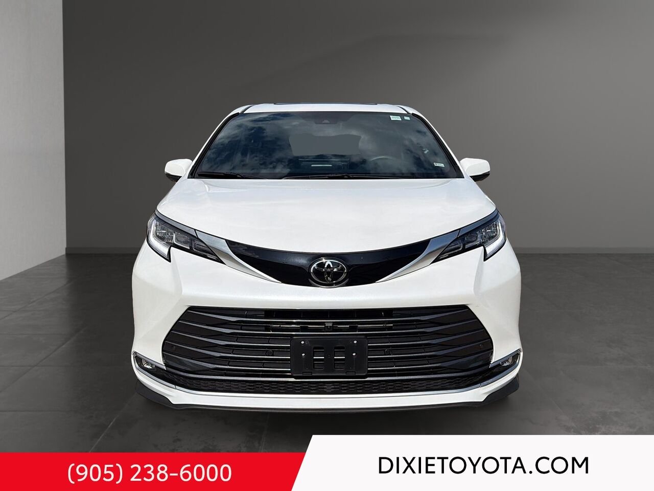 2026 Toyota Sienna Hybrid Limited AWD / CLEAN CARFAX / HEATED AND VENTILATED SEATS / MOONROOF / ALLOY WHEELS / CARPLAY AND ANDROID AUTO White Mississauga - photo #1