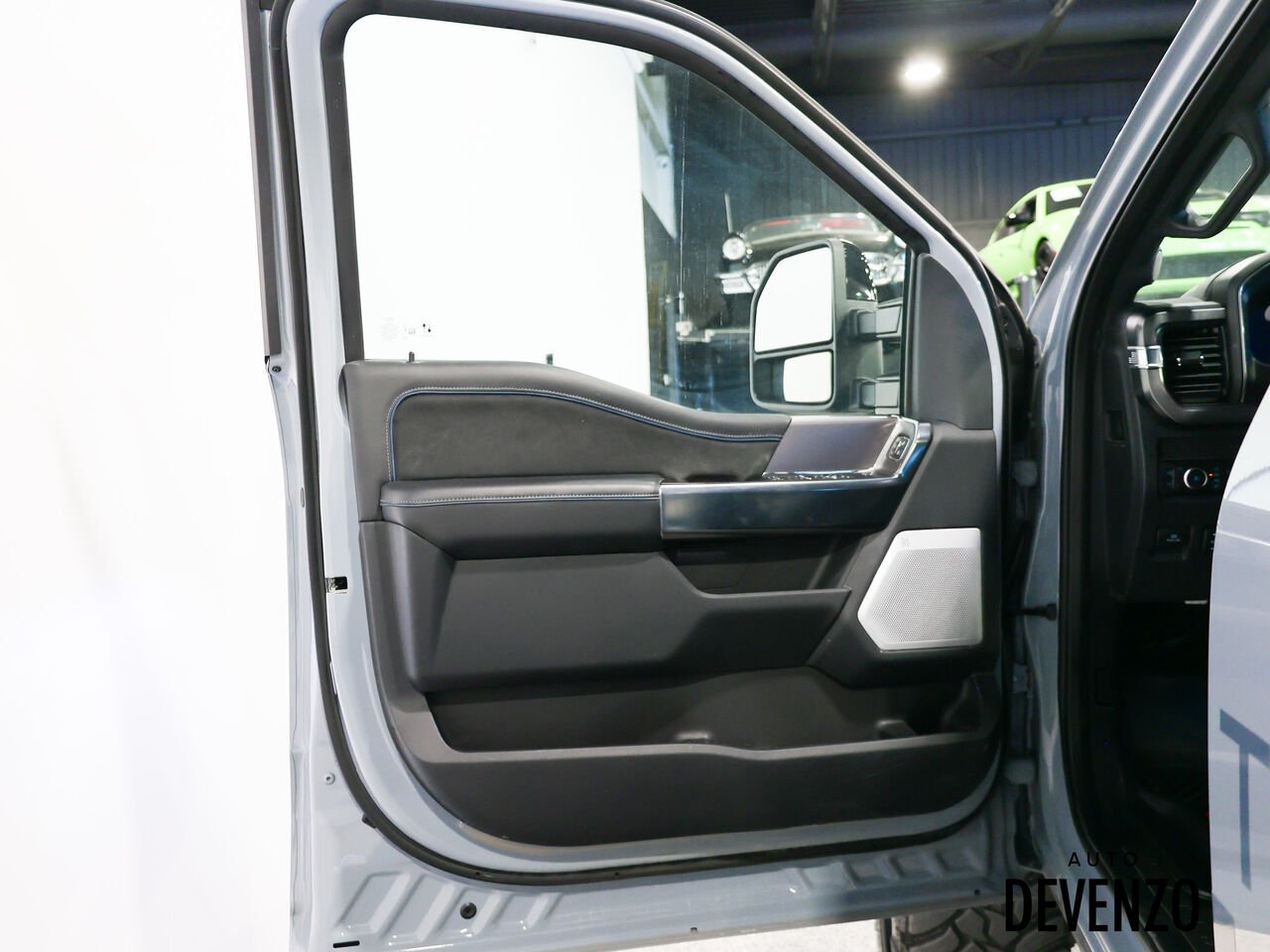 2026 Ford Super Duty F-250 SRW Blue Saint-Eustache - photo #7