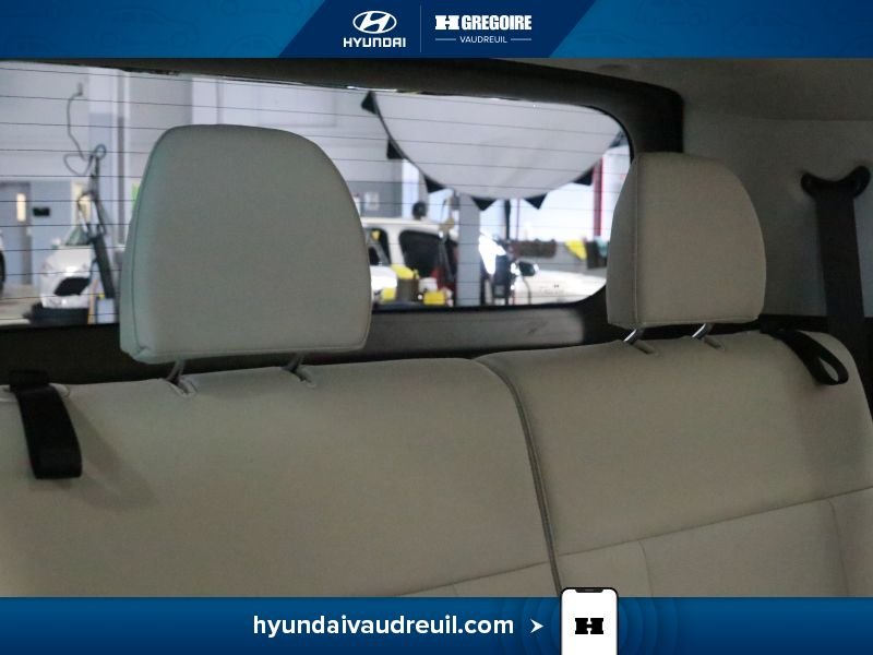 2025 Hyundai Santa Fe Black Blainville - photo #40