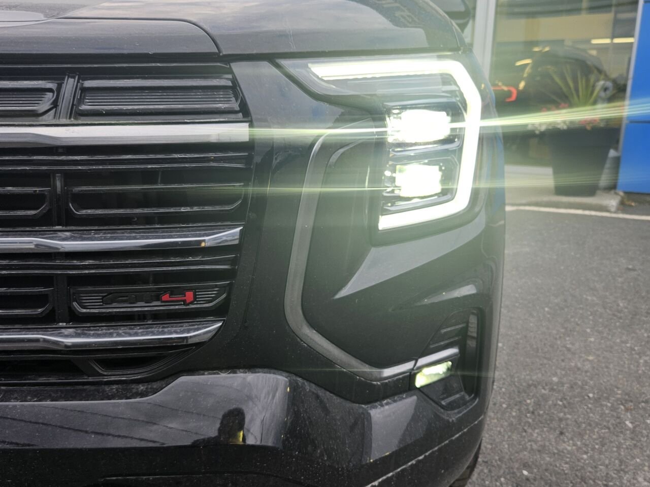 GMC Terrain AT4 4 portes TI 2027 Ébène crépuscule métallisé Thetford Mines - photo #3