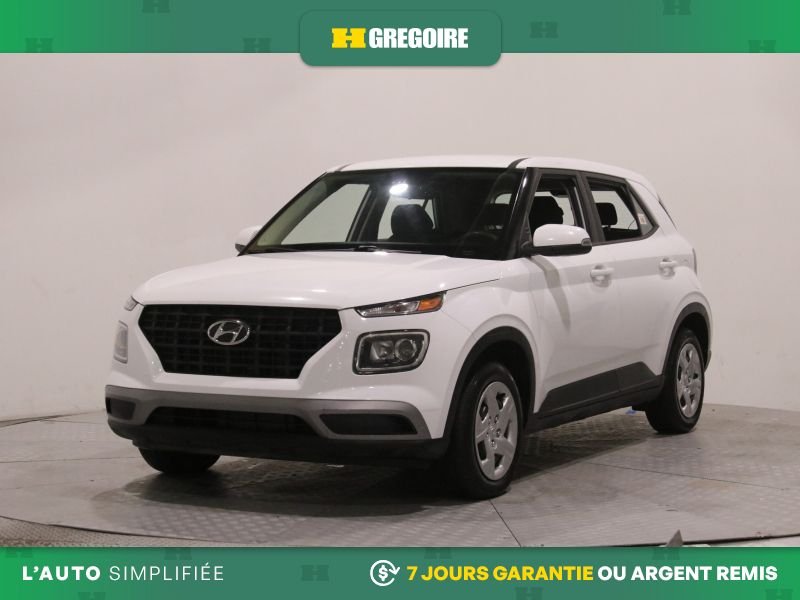 2022 Hyundai Venue White Saint-Léonard - photo #2