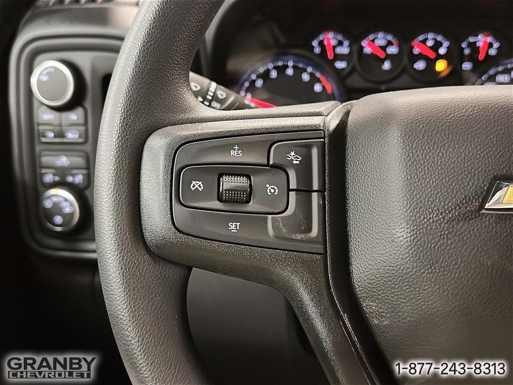 CHEVROLET Silverado 1500 K1500 SILVERADO CREW CAB CUSTOM STD/BOX (1CX) | B26-0627 2026 Noir Granby - photo #19