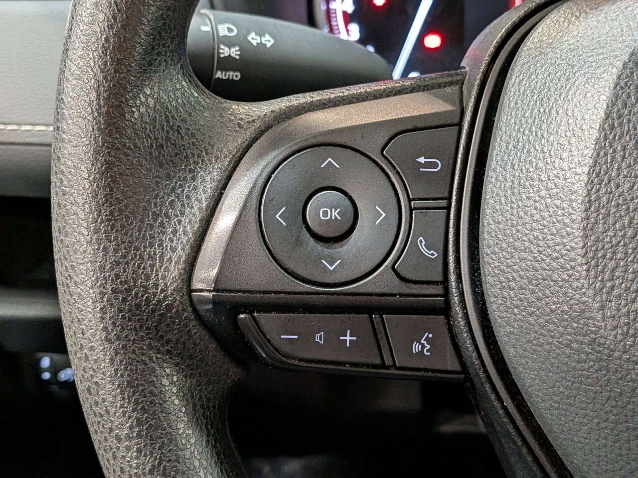 2024 Toyota RAV4 LE AWD Black Val-David - photo #13