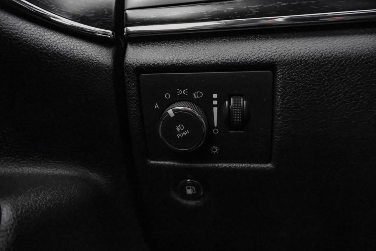 2016 Jeep Grand Cherokee 4WD 4dr Limited Black Sherwood Park - photo #17