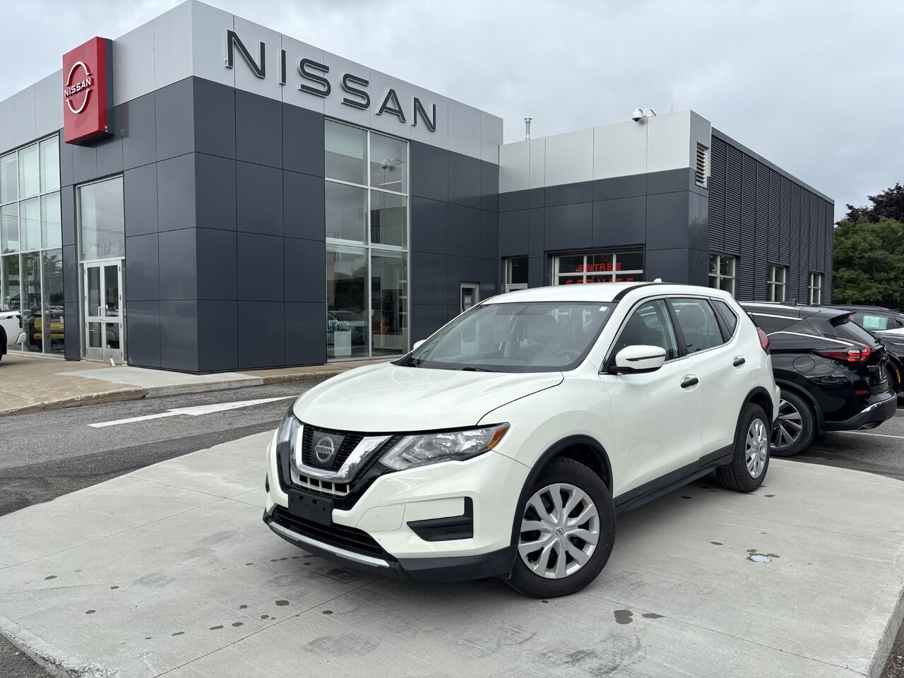 Nissan Rogue S FWD 2017 Blanc Châteauguay - photo #0